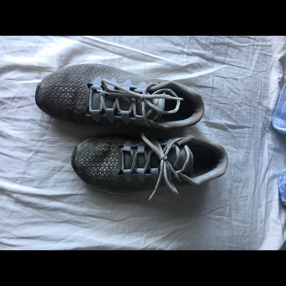Nike free runs